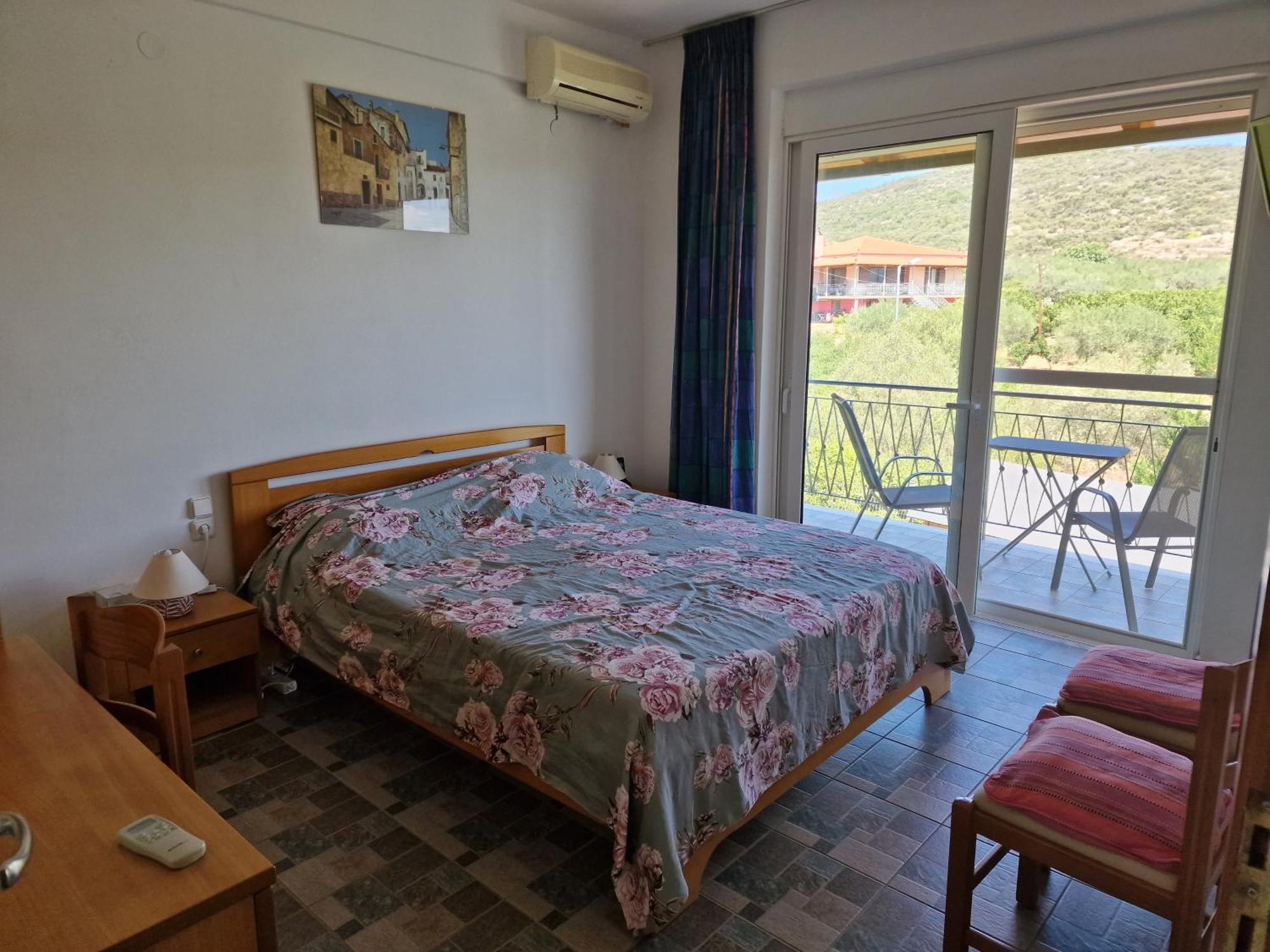 Grieks Vakantiehuis To Kalokairi Kougaíika Esterno foto